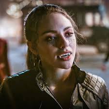 Hoop Mikaelson was geweldig in deze aflevering van Seizoen 4  ♥️♥️🔥🔥🖤🖤😍😍😍 : r/LegaciesCW