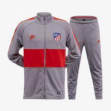 Der atlético de madrid strike tainingsanzug beinhaltet eine jacke mit reißverschluss und eine. Nike Atletico Madrid 19 20 Jugend Dry Strike Trainingsanzug Gunsmoke Sport Rot Kinder Fanbekleidung