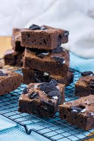 Wenn ihr einen normalen mit 26 cm haben wollt, könnt ihr die zutaten auch einfach verdoppeln. Diese Saftigen Oreo Brownies Sind Super Lecker Und Mega Einfach Zu Backen