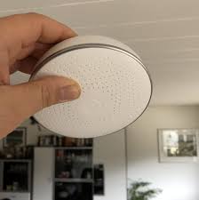 Smoke detector and carbon monoxide detector that speaks up in a friendly voice to give you an early warning when. Radon Smart Gemessen Smartwohnen De
