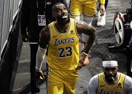 Fan to LeBron James: "We know you were at those Diddy parties" - TalkBasket.net