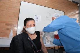 En bogotá priorizarán la vacunación covid al personal de segunda línea de salud miércoles, jueves y viernes. Nd73m48t6mkn1m