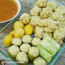 Mulai dari resep ikan bumbu rujak, gulai kepala kakap, sampai pindang tempoyak ikan patin. Siomay Bandung Mary Memasak