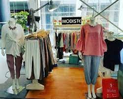 Untuk butik yang satu ini, pangsa pasarnya sudah pasti tertarget dan sangat potensial. Sistem Produksi Busana Wanita Dan Busana Anak Di Modiste