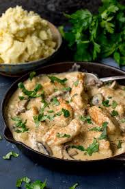 Big Batch Creamy Chicken And Mushroom One Pan Casserole Hooray For Autumn Comfort Food Cook This Dish O Healthy Snacks Recipes Clean Recipes Creamy Chicken