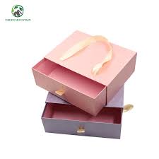 With the card stock folded at the center of that pop up triangle, cut the ends diagonally so that when it is opened it creates an hourglass shape when opened up. Custom Made Printing Wedding Gift Card Box Custom Big Gift Box Buy Big Gift Box Custom Big Gift Box Creative Paper Packaging Box Product On Alibaba Com
