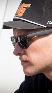 It's the 5th and final round of the Dayco Super Stock Championship and it's  here at Delaware Speedway. It will be 50 laps to decide the champion. It's  too close to call.