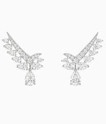 Chaumet bracelets feature yellow, white or rose gold, diamonds and precious stones that enhance the look of the most demanding wrists. Chaumet S New Jewellery Collection Empress Josephine Wallpaper