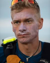 Jukka: Our Iceman!! Always focused, a perfect analyst. From Finland, sports  brands manager and father of two girls. He gives the team the cold mind  from the north, good at taking decisions