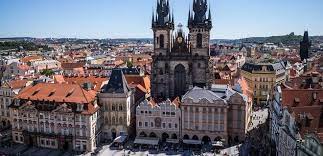 The czech republic has a hilly landscape that covers an area of 78,871 square kilometers (30,452 sq mi) with a mostly temperate continental climate. Chehiya Izmenila Pravila Vydachi Rabochih Kart Ukraincam Novosti Ukrainy Liga Net