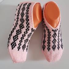 415 Begenme 23 Yorum Instagram Da Elmas Sonmez Orgucu Bayan01 Hayirli Aksamlar Patigimin Guze In 2020 Rustic Gardens Diy Pallet Projects Fair Isle Knitting