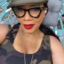 Andrea 18 & Ciara 17 are a homeless couple