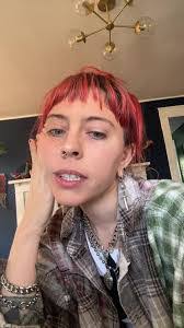 Shanin Chan's Instagram, Twitter & Facebook