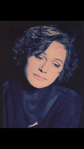 Switchblade Symphony, Banda norteamericana formada en 1989 por Susan  Wallace y la vocalista Tina Root. Su música mezcla sonidos orquestales con  secuencias de sintetizador pesadas y voces etéreas para crear un sonido