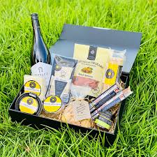 We did not find results for: Barossa Wine And Cheese Hamper Hampers That Help Edible Blooms