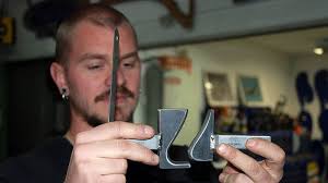 Tommy (30) er Norges siste karosserimaker