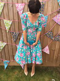 117,000+ vectors, stock photos & psd files. Vintage Laura Ashley Summer Floral Tea Dress In Turquoise And Pink Size 10 Floral Tea Dress Tea Dress Summer Floral