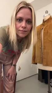 We've been working hard to develop some new kangaroo leathers. Savannah  talks about the different characteristic, colors and techniques.