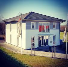 Rotzer Ziegel Element Haus Zeh Ziegelmontagebau Gmbh Musterhaus Fertighaus Immobilien Eco Umweltfreundlich Hauskaufen Energ Haus Haus Bauen Fertighauser