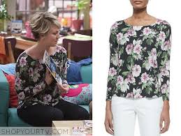Check spelling or type a new query. Big Bang Theory Sason 8 Episode 18 Penny S Floral Print Top Shop Your Tv