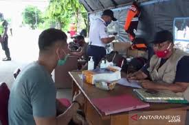 Menperin tinjau implementasi protokol kesehatan di pabrik elektronik. Petugas Catat 513 Orang Langgar Protokol Kesehatan Di Kabupaten Ngawi Antara News