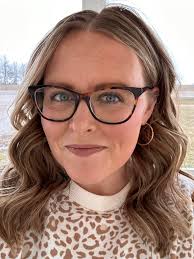 Bronzer, butterscotch, and blondie eye look with sandstone cheeks