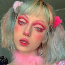 Tiktok Makeup In The Age Of The Cookie Cutter Instagram Influencer An Army Of Gen Zers Are Exploring The Alternat Clown Makeup Circus Makeup Cute Clown Makeup