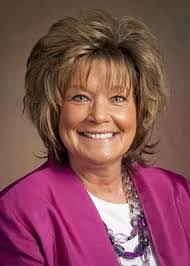 Julie Proffitt's Instagram, Twitter & Facebook