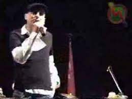 Ama her şeye rağmen bu yeryüzünde şarkılar söyledik. Kazim Koyuncu Son Konserinden Narinno Youtube