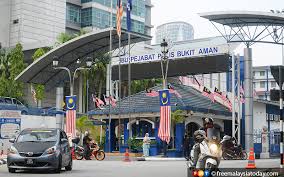 Ini berikutan laporan bahawa dua pegawai polis mendapati kereta mereka dicuri yang didakwa dilakukan oleh rakan anggota polis sendiri. Kpn Ibu Pejabat Polis Bukit Aman Dalam Keadan Daif Isu Semasa Semasa Forum Cari Infonet