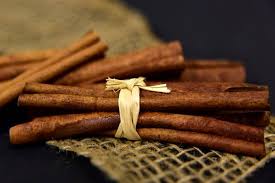 Kayu manis biasa digunakan sebagai bumbu masakan serta penambah aroma pada minuman dan kue. Redakan Batuk Akibat Merokok Dengan Kayu Manis Artikel Pertanian Terbaru Berita Pertanian Terbaru