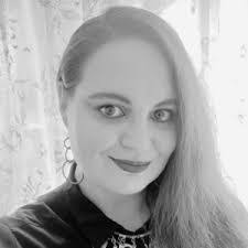 Jackie Hope's Instagram, Twitter & Facebook