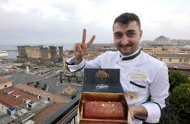 Torna a napoli il pastry contest san gennà…un dolce per san gennaro, la seconda edizione rivolta ai pasticceri per la creazione di un dolce in onore del santo più pop della cristianità, da sempre venerato tanto dai nobili quanto dal popolo. San Genna Un Dolce Per San Gennaro Se Lo Aggiudica Raffaele Barresi Della Pasticceria Capparelli Di Napoli Italian Gourmet