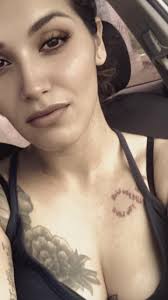 Marie Vela (@marievela)