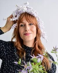 Shellie Powers's Instagram, Twitter & Facebook