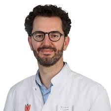 AIS Channel · Should We Change the Strategy in Patients with Compromised  Tissue in Colorectal Surgery?