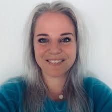 2,5 jaar nadat ik mijn introductie bijeenkomst van de opleiding docent  Wiskunde had, heb ik de opleiding afgerond. het was een intensieve en  leerzame periode, waarin ik echt kan zeggen dat mijn… |