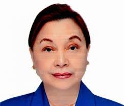 Aleta Lung's Instagram, Twitter & Facebook