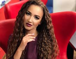 На этой странице вы можете скачать или прослушать песни и альбомы «ольга бузова» для того чтобы скачать альбомы и композиции в mp3 исполнителя «ольга бузова». Buzova Prygnula So Sceny V Zal Video