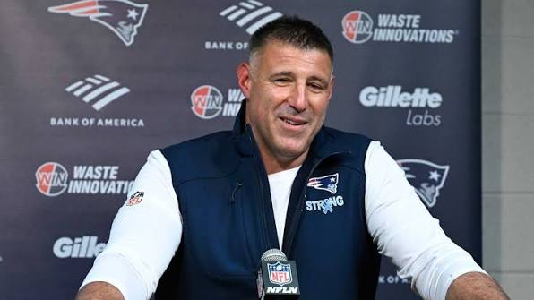 Head Coach Mike Vrabel 10/19: "I'm happy for these guys, they're figuring  out how to win"