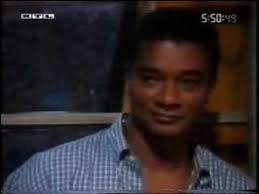 1992 Macy and Thorne sing Donna watches