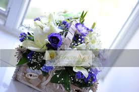 Well online flowers service is really great as we don't need to go anywhere just book it and send it like message. Send Flowers To Qatar To Your Close Ones So That They Feel Happy Sendflowerstoqatar Sendonlinef Online Flower Delivery Rose Centerpieces Flower Delivery