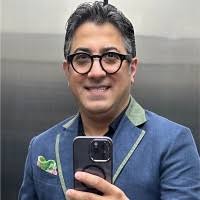 100+ ملفًا شخصيًا يحتوي على “Farshid”