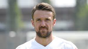Große trauer beim vfb stuttgart und christian gentner: Christian Gentners Vater Starb Vermutlich An Aneurysma Promiflash De