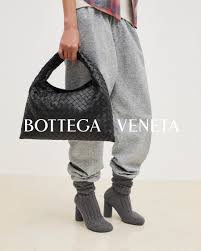 BOTTEGA VENETA CHỚM XUÂN 2024: XA XỈ “THƯỜNG NHẬT”KIỂU MATTHIEU BLAZY -  Tamson