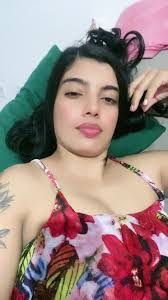 Diana Dewar's Instagram, Twitter & Facebook