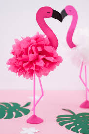 This pom pom pet kit contains everything you need (except scissors!) to make your very own christmas. Diy Pompon Flamingos Basteln Ideale Deko Fur Die Nachste Sommerparty