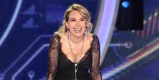 Il forum,presentati,comunicazioni,barbara d'urso,lei,news,le sue conduzioni,le sue fiction,lei al cinema,lei a teatro,lei in libreria,multimedia. Barbara D Urso Inizia La Selezione Per Il Cast Del Gf 16