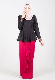Beli seragam pdl hitam online berkualitas dengan harga murah terbaru 2021 di tokopedia! Baju Kurung Sofeyya From Rania Adeeba In Black And Pink Hitam Baju Kurung Model