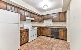 White granite countertops emerging from utmost luxury, white granite countertops have been a trendy and timeless upgrade to many of the kitchens across the world. Lakewood Manor Hermitage Pa Apartment Finder